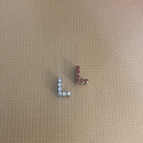 L initial charms to add onto jewelry pieces - Picture 6 of 8